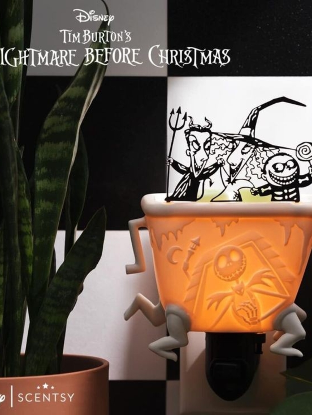 Scentsy Disney Nightmare Before Christmas Lock, Stock and Barrel Mini Warmer